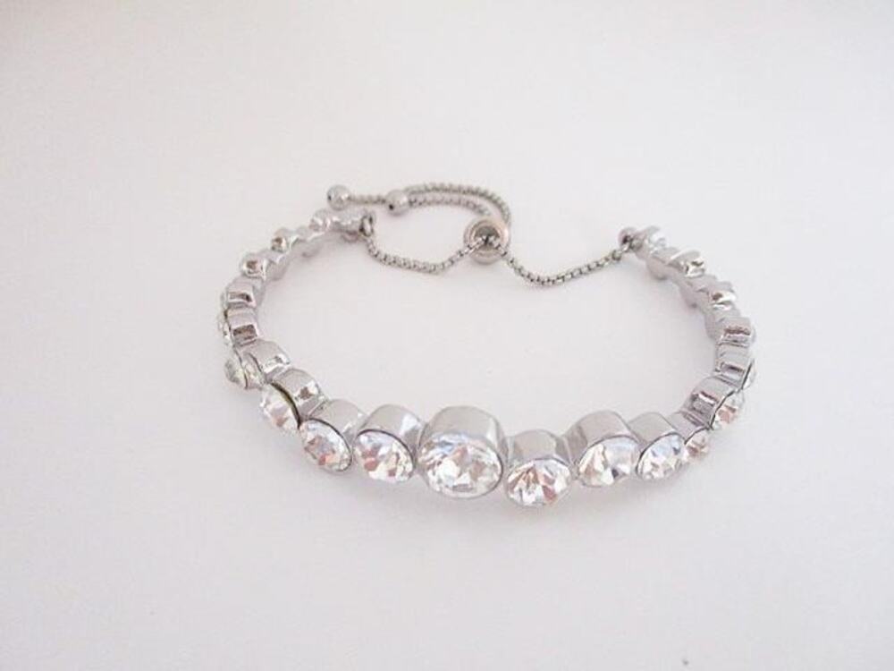 1995 NWT INC Silver Round Crystals Slider Party Bar Bangle Bolo Bracelet